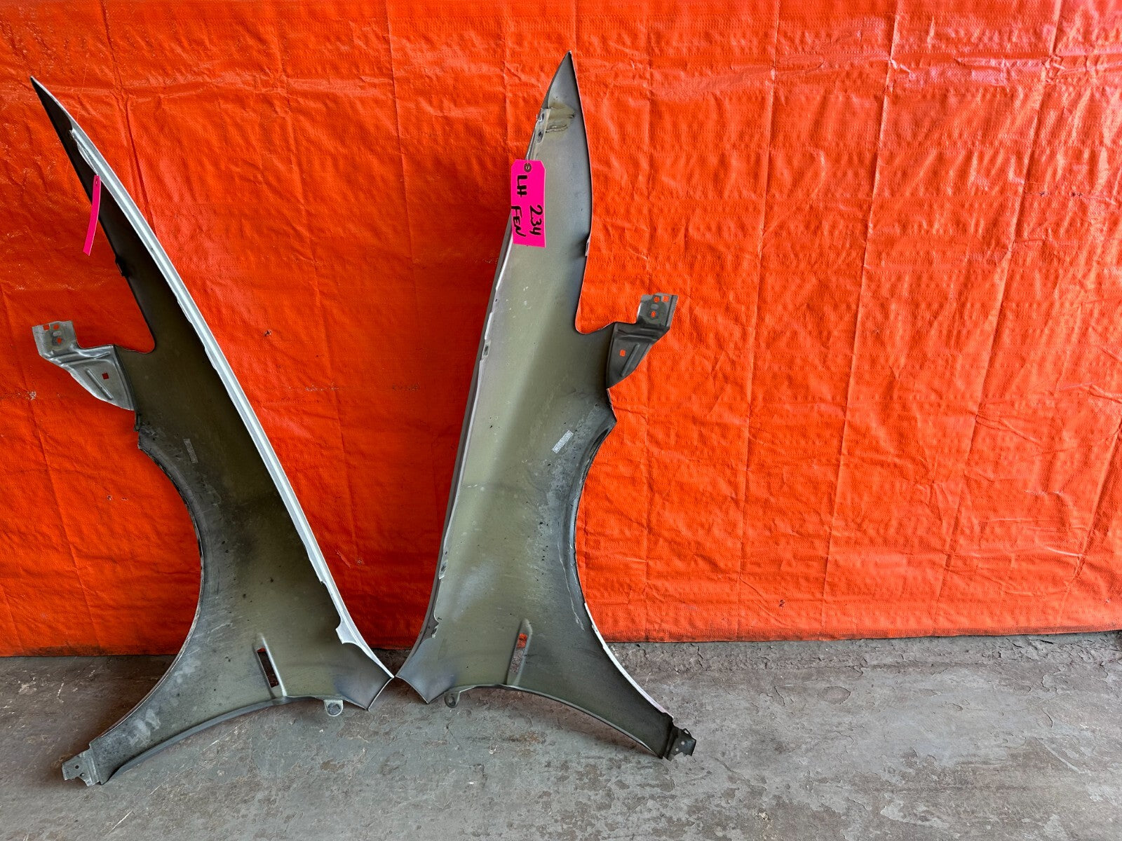 04 08 ACURA TL   LEFT AND RIGHT FENDERS   ROLLED   MIAMI LOCAL PICK UP ONLY! OEM20