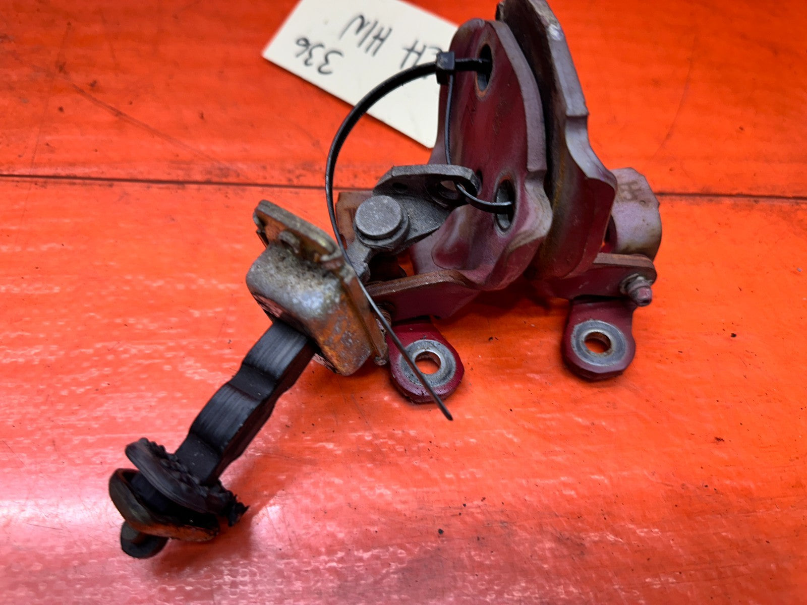 97 01 HONDA PRELUDE 2.2L DRIVER LEFT DOOR HINGES HINGE WITH DOOR CHECKER #3366