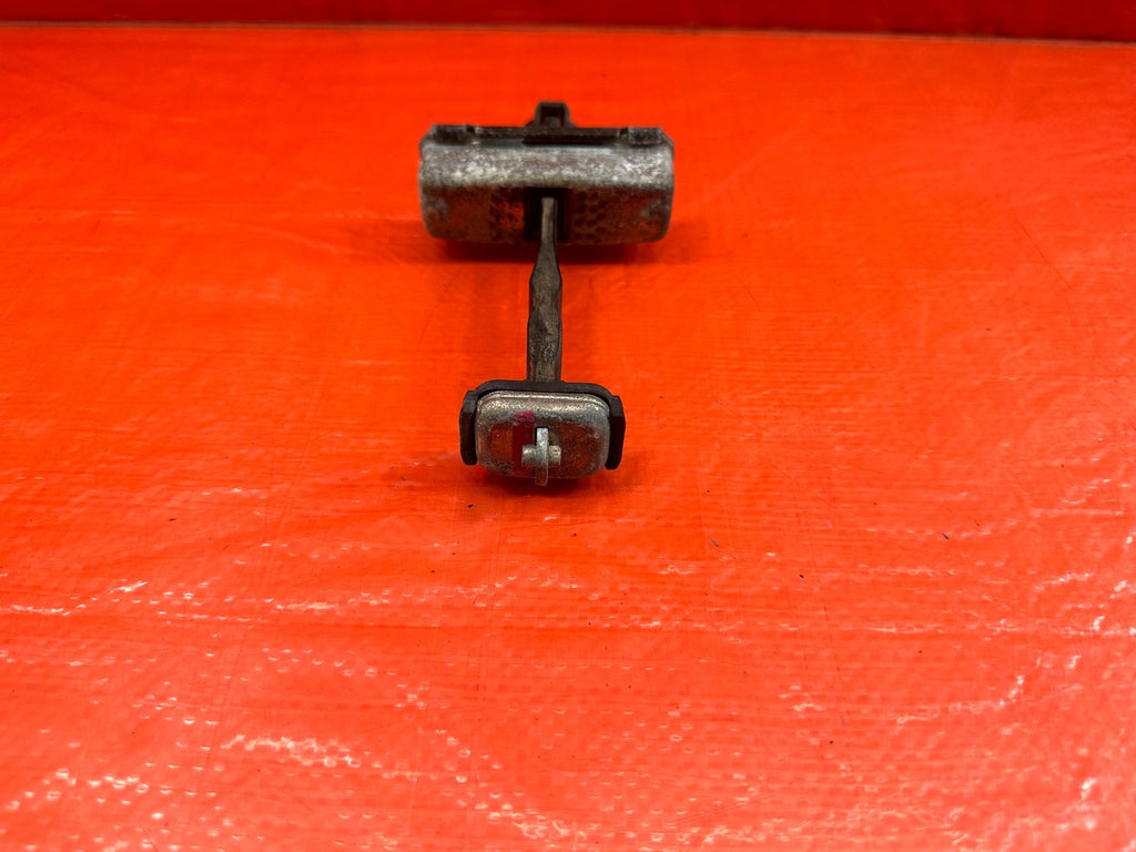 04 08 ACURA TSX   DRIVER LEFT REAR DOOR CHECKER HINGE ARM STOPPER   OEM #2094