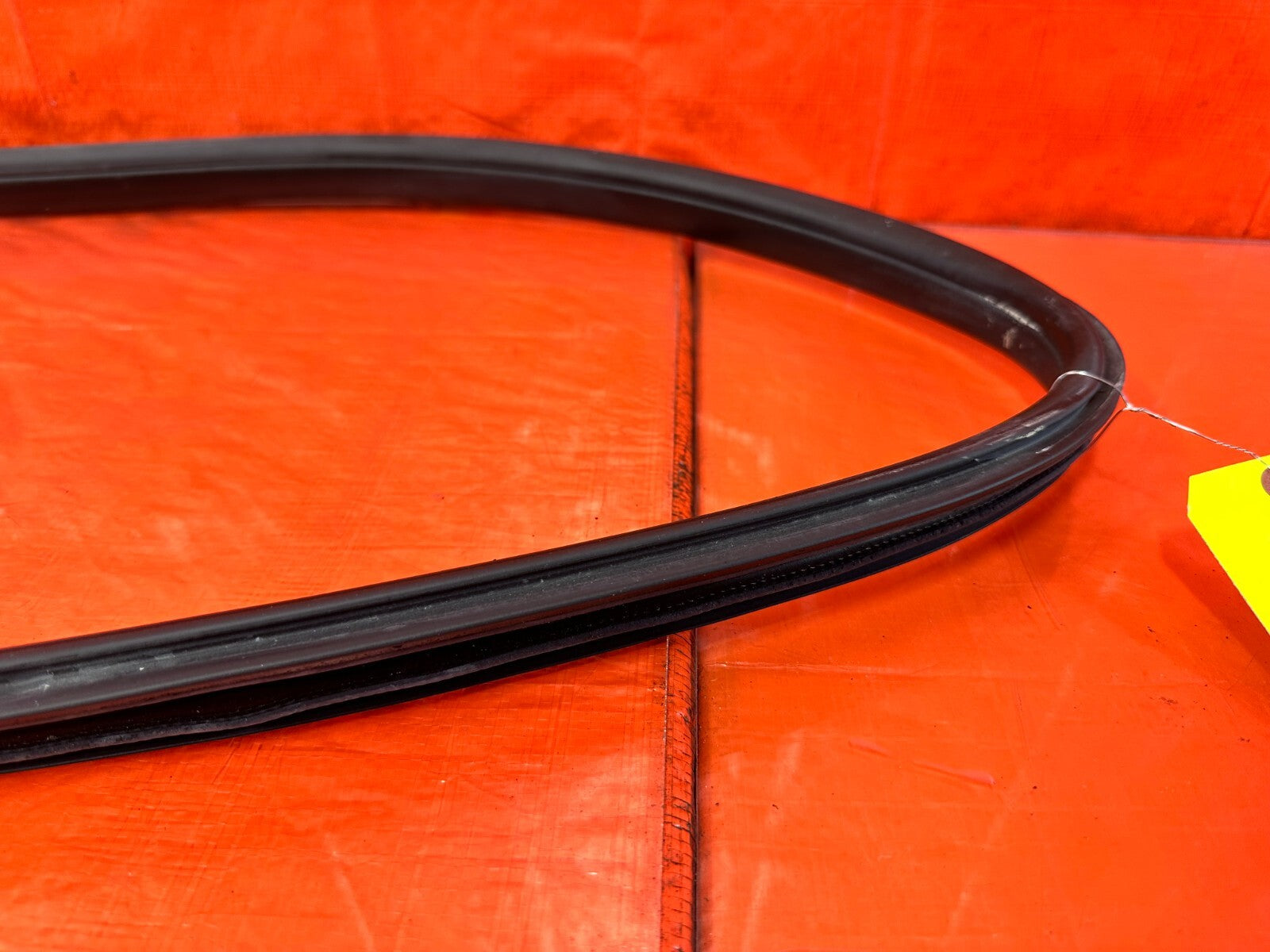 04 08 ACURA TSX   LEFT REAR   DOOR TO CHASSIS WEATHER STRIP OPEN TRIM OEM #2755