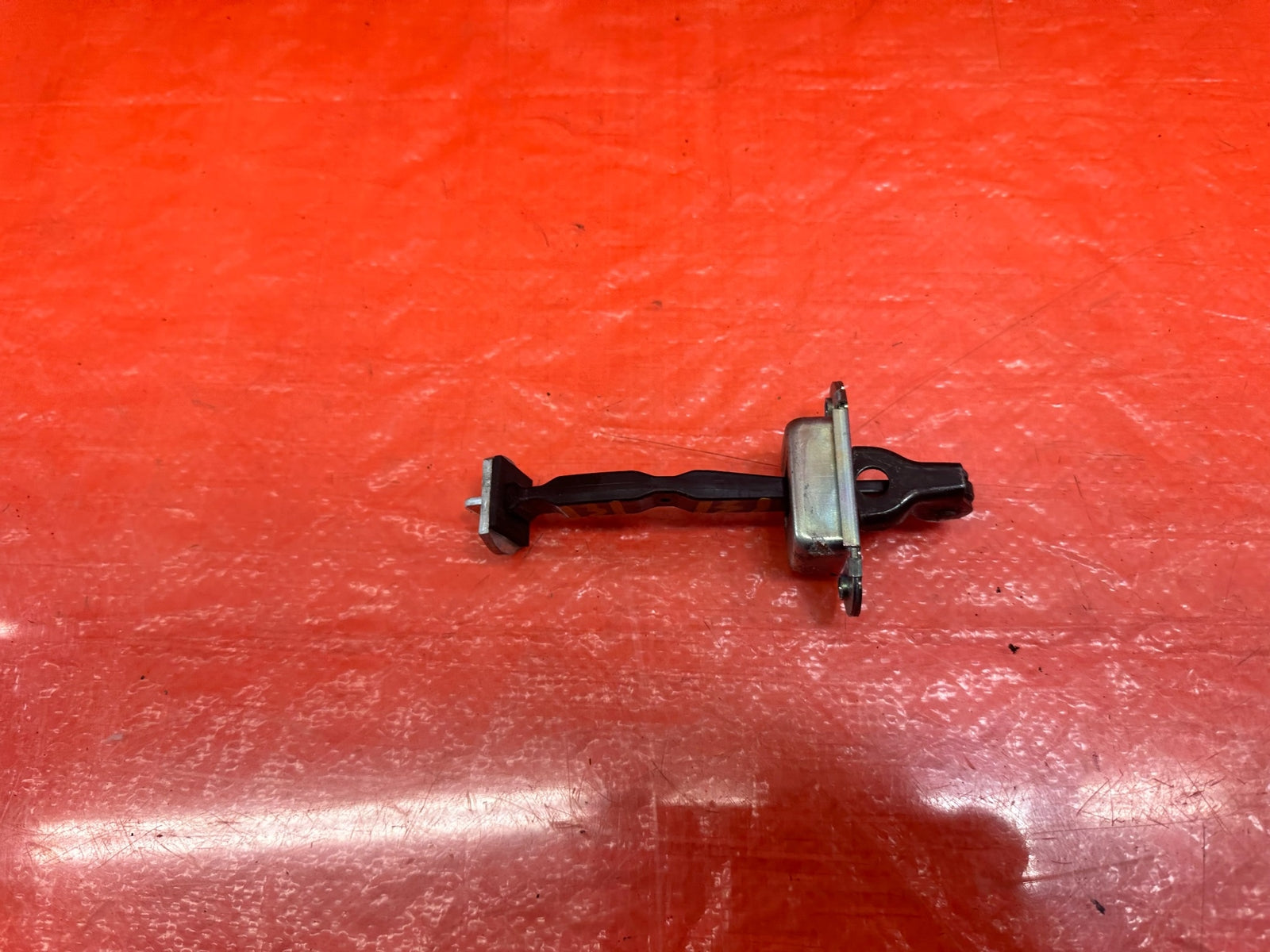 14 20 INFINITI Q50   DRIVER LEFT REAR DOOR CHECKER HINGE ARM STOPPER   OEM #1315