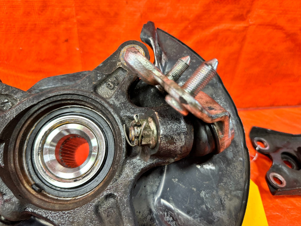06 11 HONDA CIVIC SI   DRIVER LEFT FRONT SPINDLE KNUCKLE HUB 36MM   OEM OE #2869