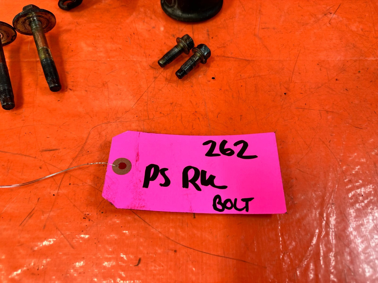03 09 NISSAN 350Z   POWER STEERING RACK BRACKET AND BOLTS HARDWARE   OEM #2624