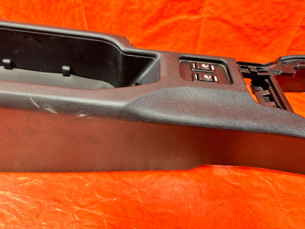 13 20 SUBARU BRZ   ARM REST / CENTER CONSOLE STORAGE COMPARTMENT   OEM #29211