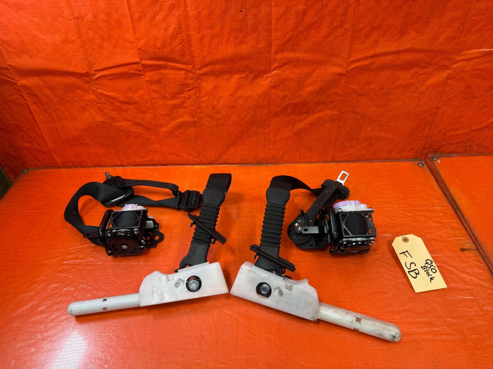 14 23 INFINITI Q50 LEFT & RIGHT FRONT SEAT BELTS SAFETY BELT BLACK OEM FACTORY .13