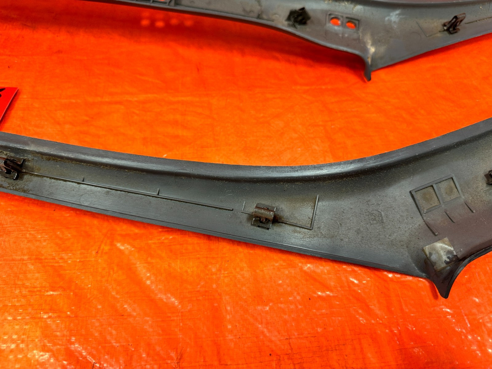 90 91 HONDA CIVIC HATCHBACK   LEFT & RIGHT A PILLARS   OEM 32516