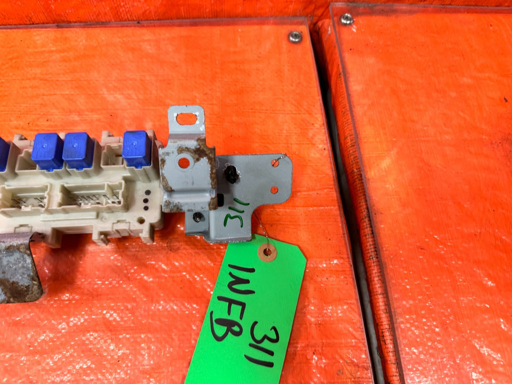 08 12 INFINITI G37 COUPE   INTERIOR CABIN UNDER DASH FUSE BOX PANEL   OEM #3112