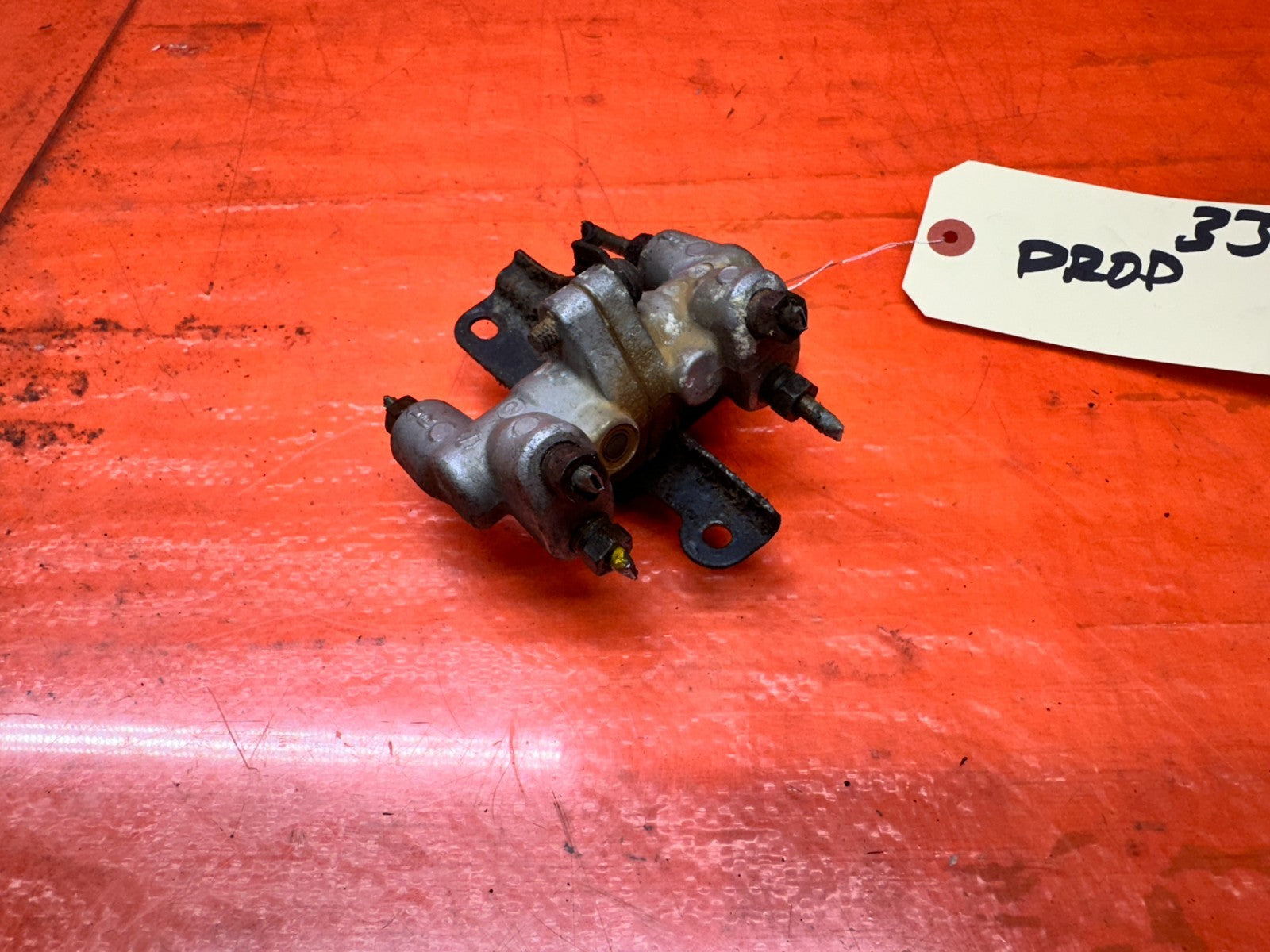 92 95 HONDA CIVIC EX 1.6L   BRAKE PROPORTIONING PROP VALVE BLOCK   OEM #3334