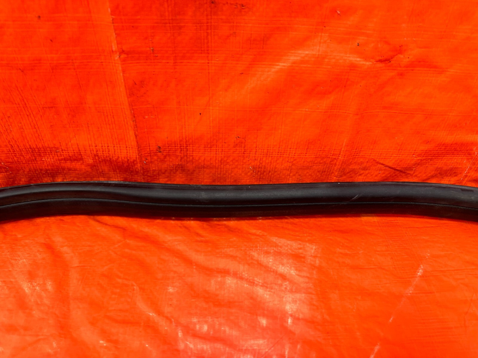 04 08 ACURA TSX   RIGHT REAR   DOOR TO CHASSIS WEATHER STRIP OPEN TRIM OEM #27514