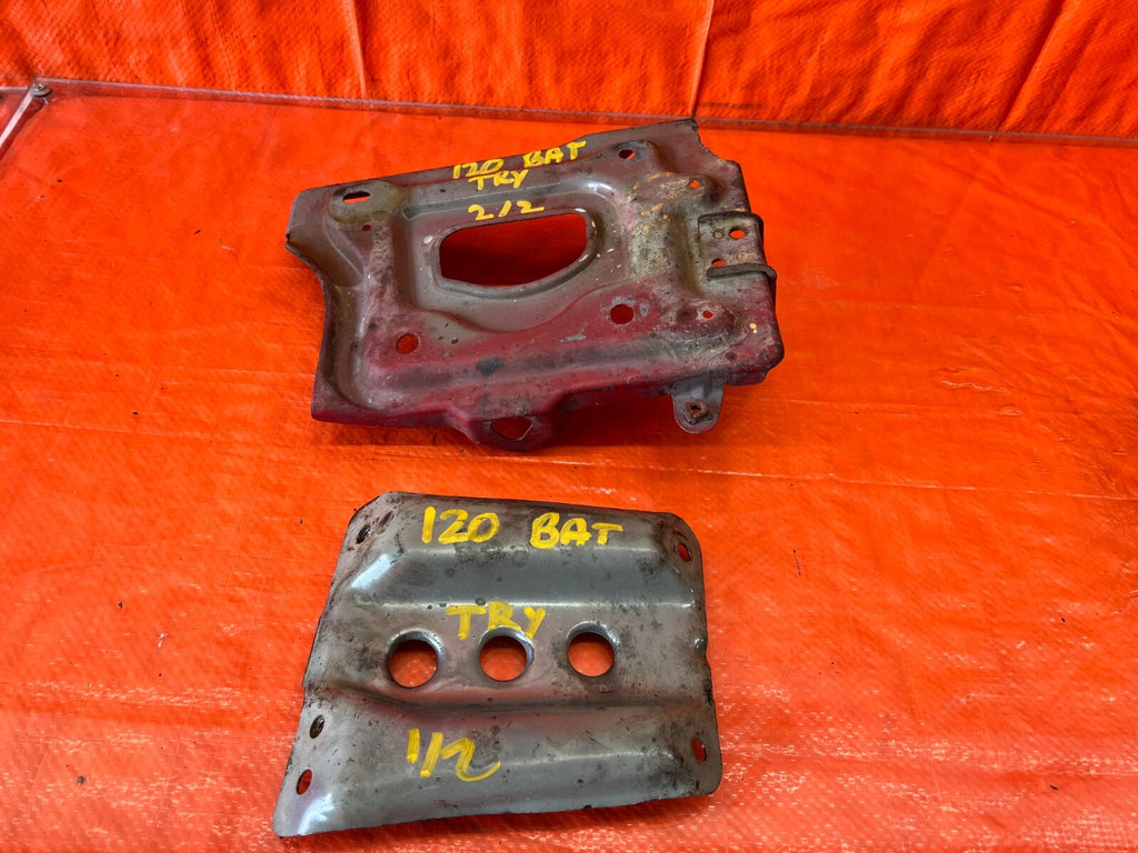 97 99 HONDA PRELUDE   BATTERY TRAY MOUNTING BRACKET   OEM FACTORY #1205