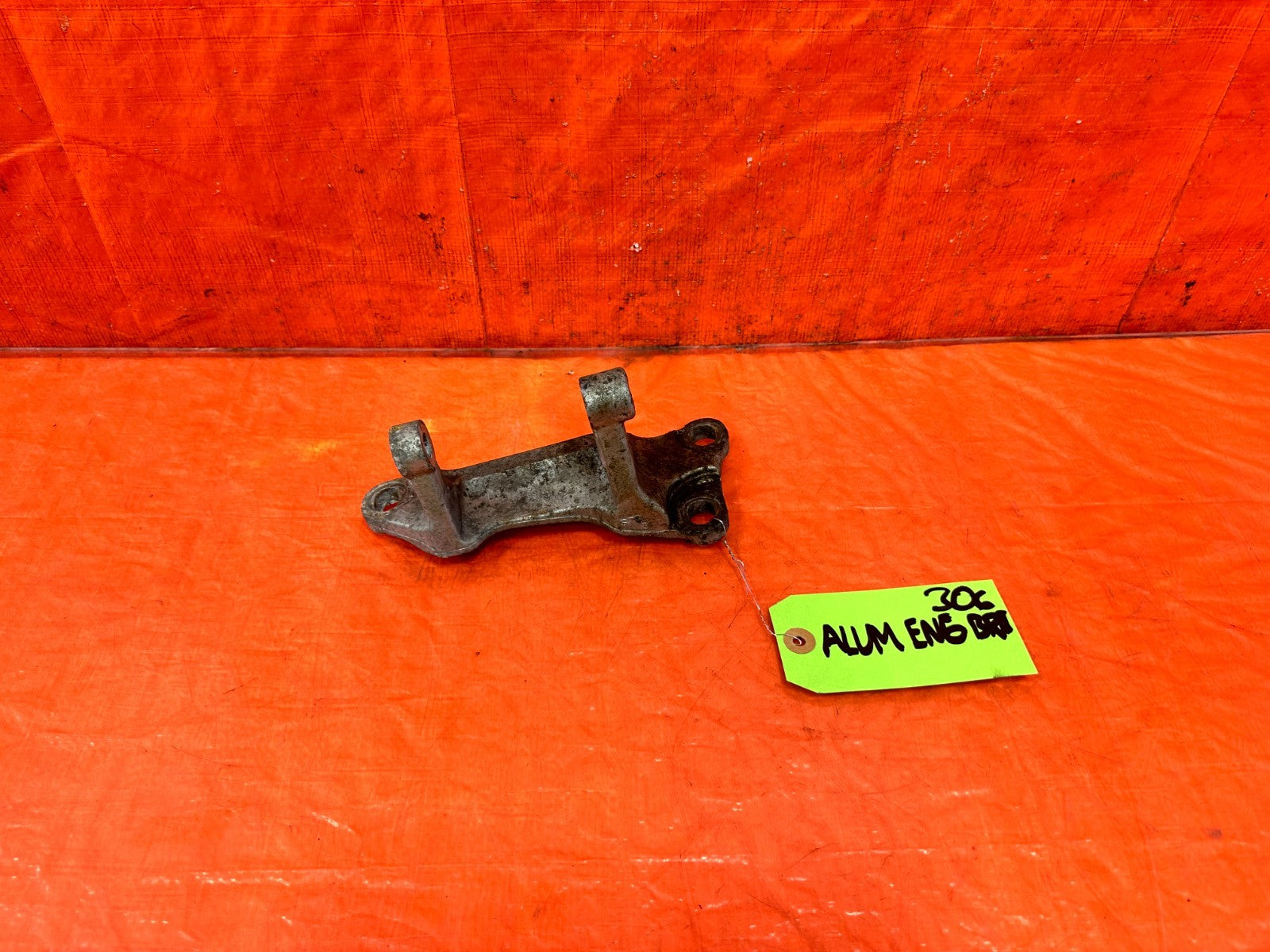 02 06 ACURA RSX   5 / 6 SPEED MANUAL   ALUMINUM TRANSMISSION BRACKET   OEM 3060