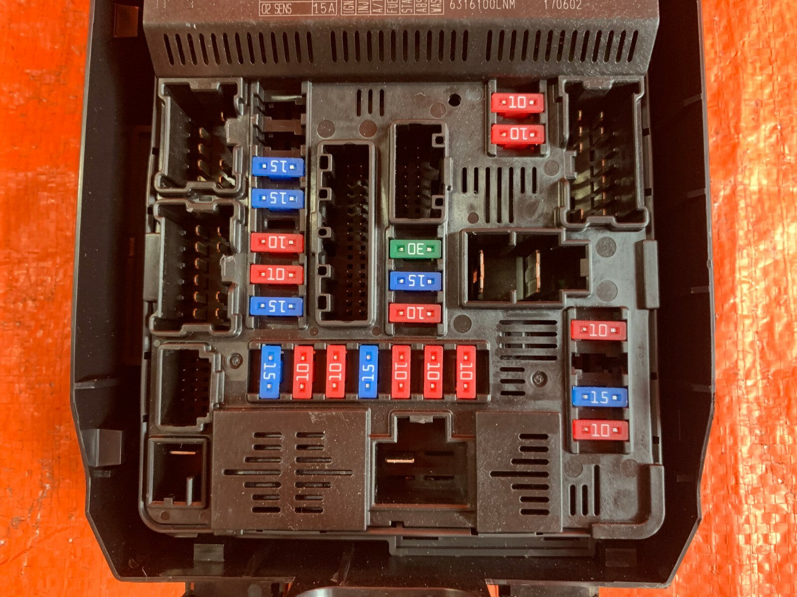 OEM 2017 2018 Q60   2018 Q50 FUSE BOX JUNCTION CONTROL PANEL 284B7 5CA0D  5