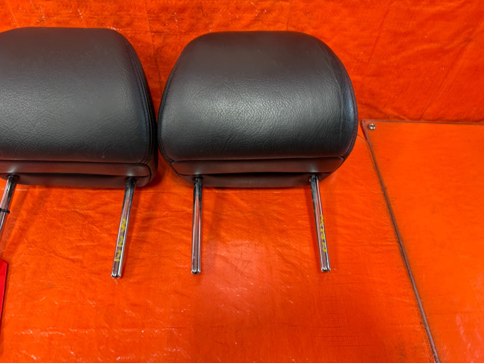 04 08 ACURA TSX   FRONT SEAT HEAD REST SET LEFT AND RIGHT   OEM FACTORY #3221