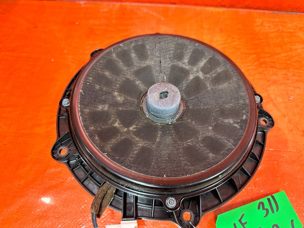 08 15 INFINITI G37 COUPE & CONVERTIBLE   LEFT FRONT   BOSE SPEAKER   OEM 3113
