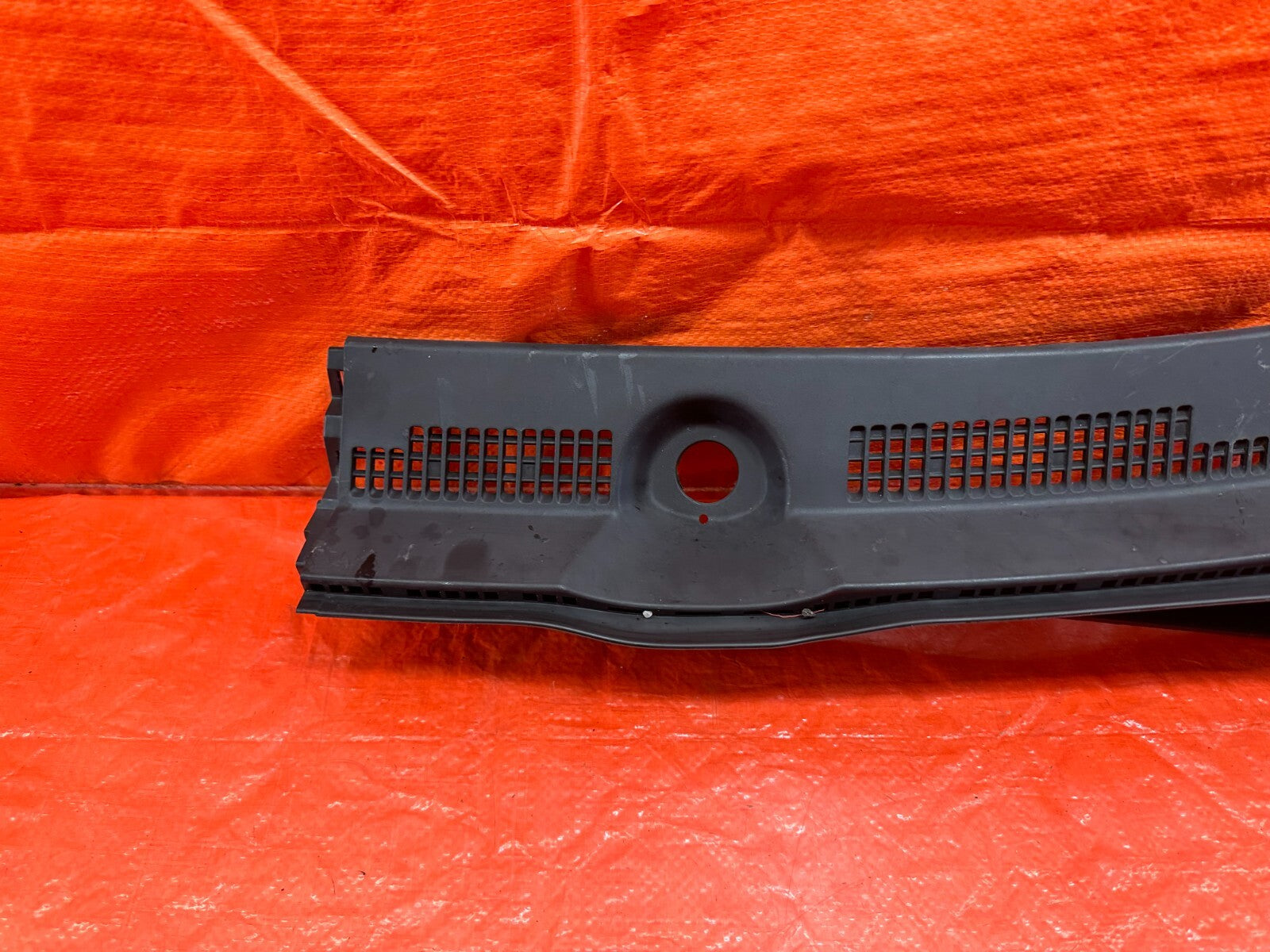 02 05 HONDA CIVIC SI EP3 HATCH   WIPER COWL TRIM   DRIVER LEFT SIDE OEM #2134