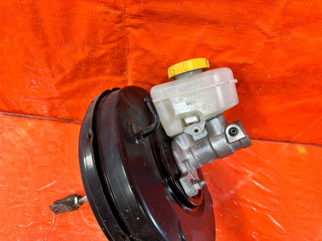 13 16 SCION FRS   17 20 86   13 20 BRZ   BRAKE BOOSTER & MASTER CYLINDER OEM 2931