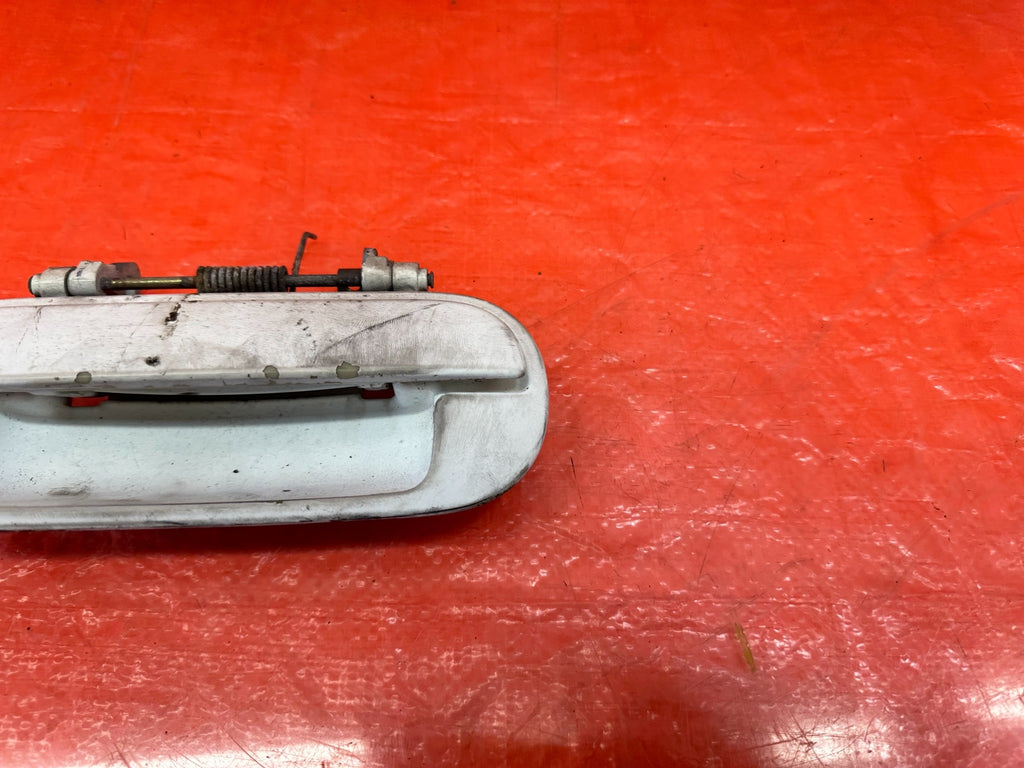 95 98 HONDA ODYSSEY   DRIVER LEFT REAR EXTERIOR DOOR HANDLE   WHITE   OEM #1934