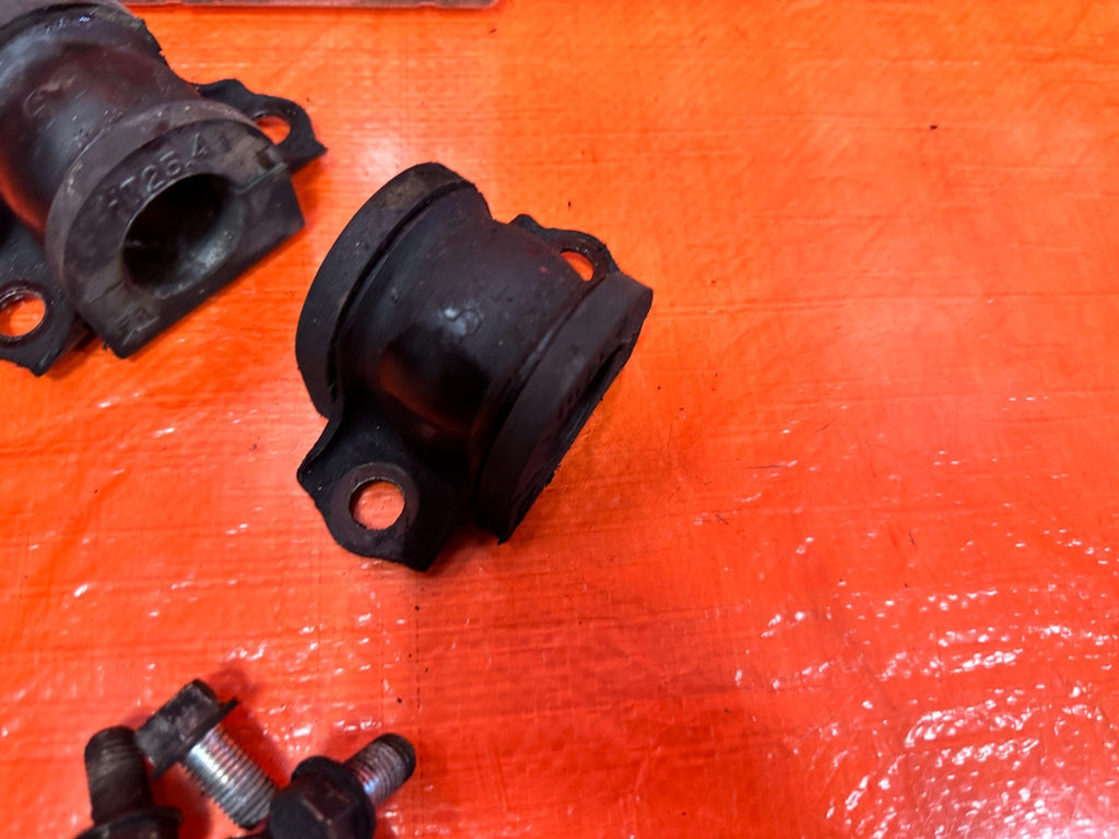 04 08 ACURA TSX   FRONT SWAY BAR BUSHINGS AND BRACKETS   OEM FACTORY #3222