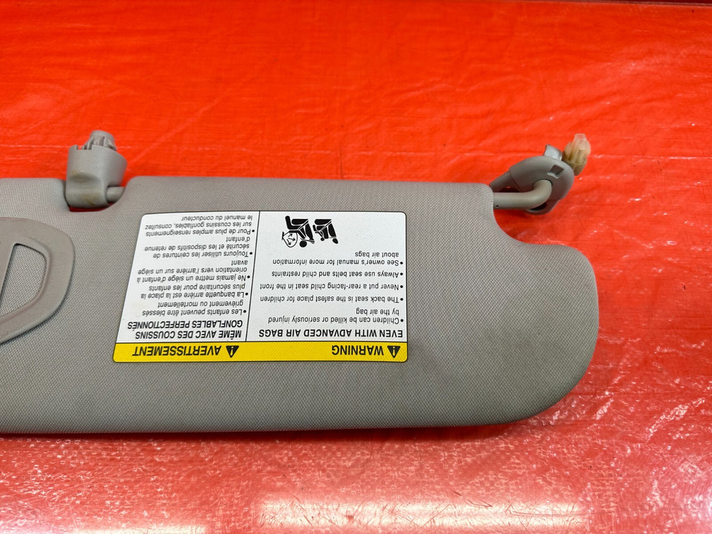17 20 INFINITI Q50 / 17 20 Q60   SUNROOF MODEL   SUN VISOR   DRIVER LEFT OEM 1855