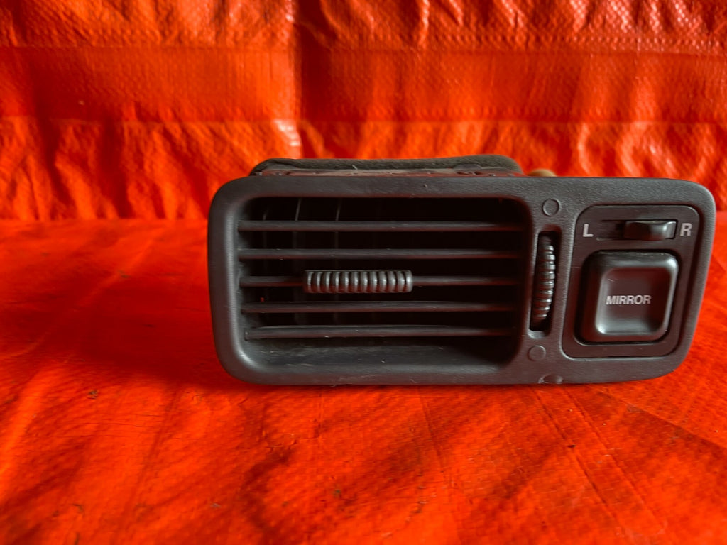 97 01 HONDA CR V CRV   POWER MIRROR SWITCH W/ AC VENT COMPLETE SET UP   OEM #765