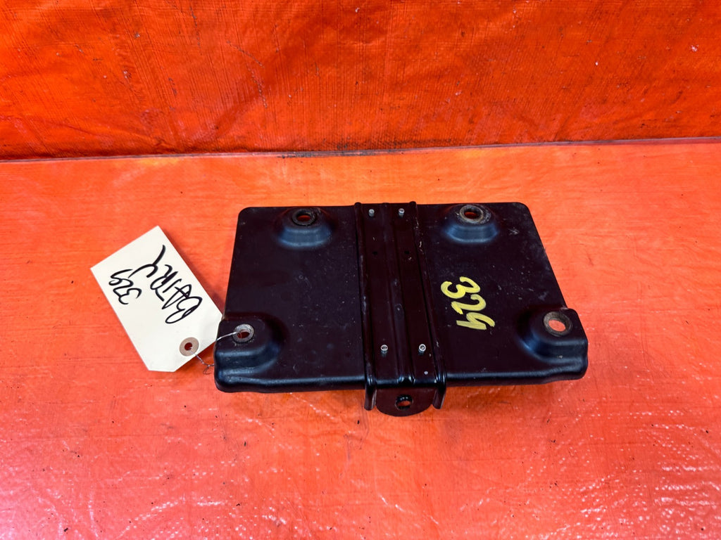 08 15 INFINITI G37 Q60 FRONT BATTERY TRAY HOLD DOWN BRACKET HARDWARE OEM #3297