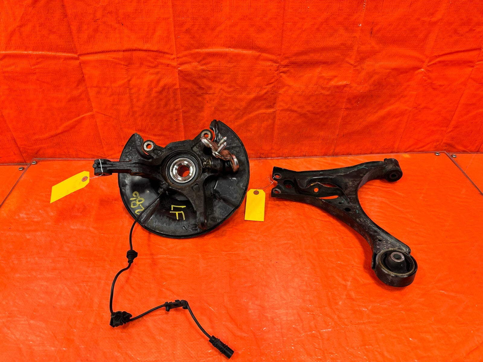 06 11 HONDA CIVIC SI   DRIVER LEFT FRONT SPINDLE KNUCKLE HUB 36MM   OEM OE #2867