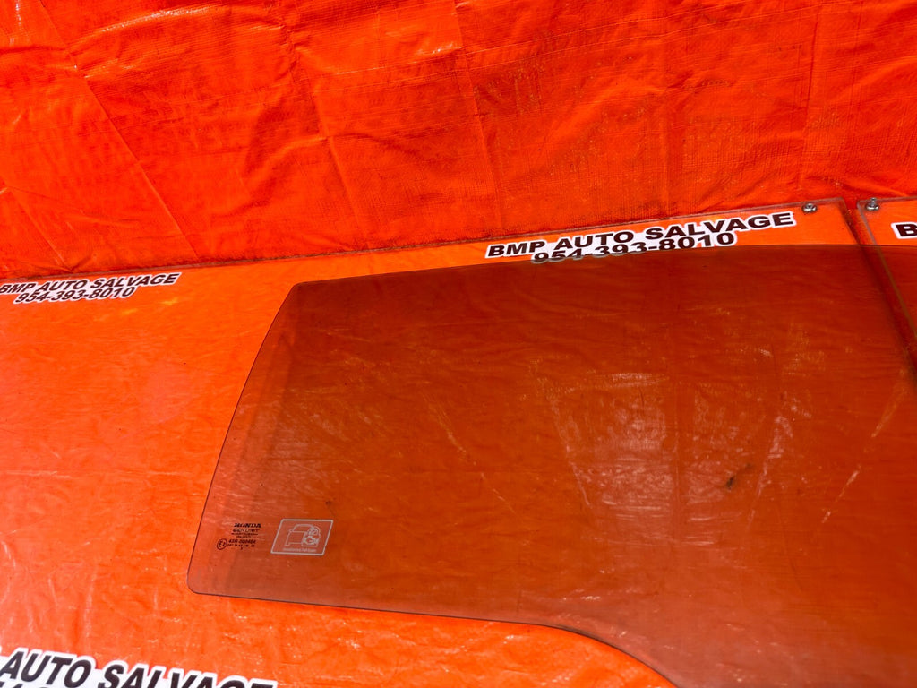 02 05 HONDA CIVIC SI EP3 HATCHBACK PASSENGER RIGHT FRONT DOOR GLASS WINDOW #2588