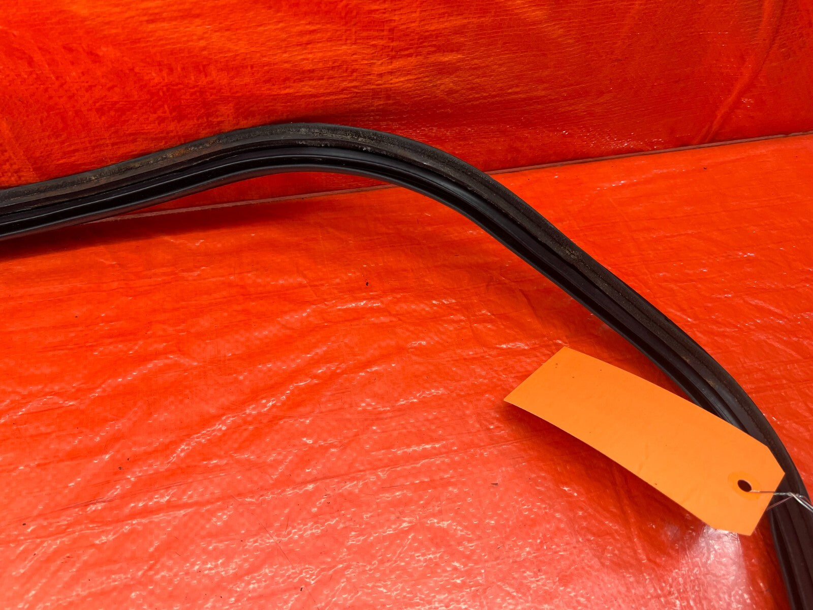 04 08 ACURA TSX   LEFT REAR   DOOR TO CHASSIS WEATHER STRIP OPEN TRIM OEM #20511