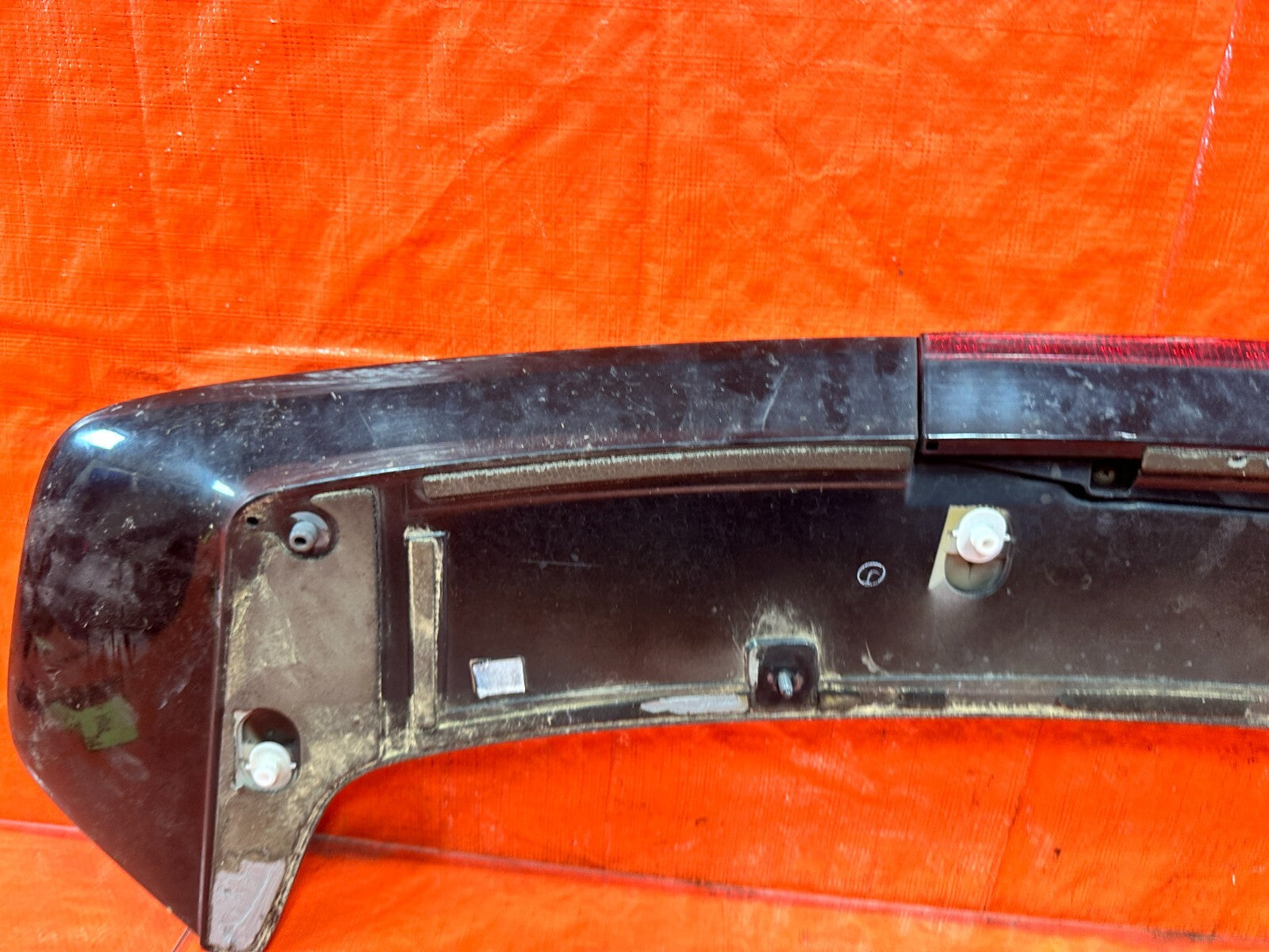 03 07 INFINITI G35 COUPE   REAR WING SPOILER DECK LID TRIM   OEM FACTORY #2989