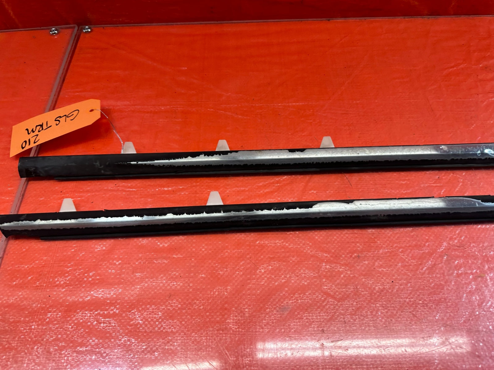 97 01 HONDA PRELUDE   EXTERIOR DOOR WINDOW GLASS TRIM SET LEFT RIGHT   OEM #2108