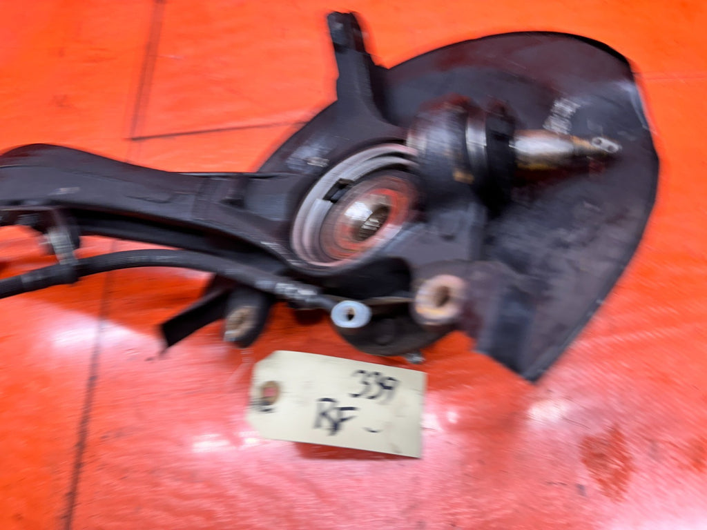 04-05 ACURA TSX 2.4L FRONT RIGHT PASSENGER SPINDLE KNUCKLE HUB OEM #33916