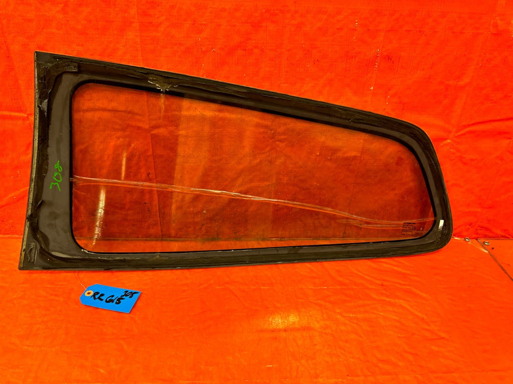 02 05 HONDA CIVIC SI EP3 HATCH  RIGHT REAR 1/4 QUARTER GLASS WINDOW OEM EP3 #3081