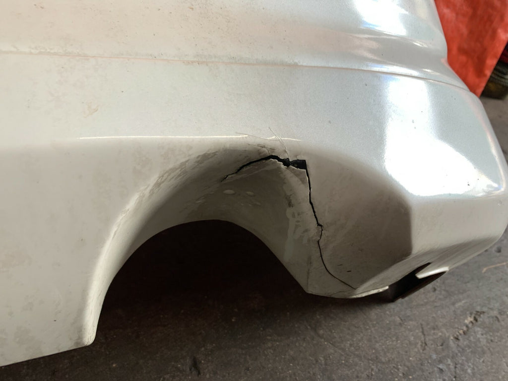 02 04 HONDA INTEGRA DC5 TYPE R   REAR BUMPER W/ OEM REAR LIP   FACTORY OEM OE5