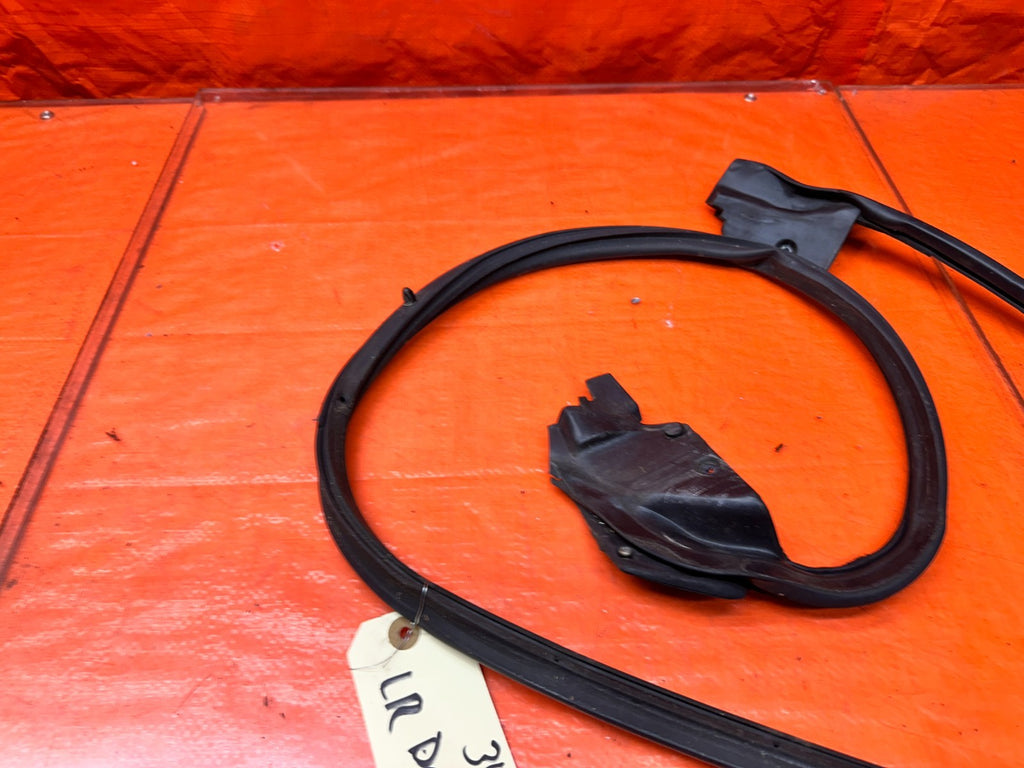 94-01 ACURA INTEGRA 4D 1.8L LEFT REAR LR DRIVER DOOR WEATHER STRIP SEAL OEM #34111