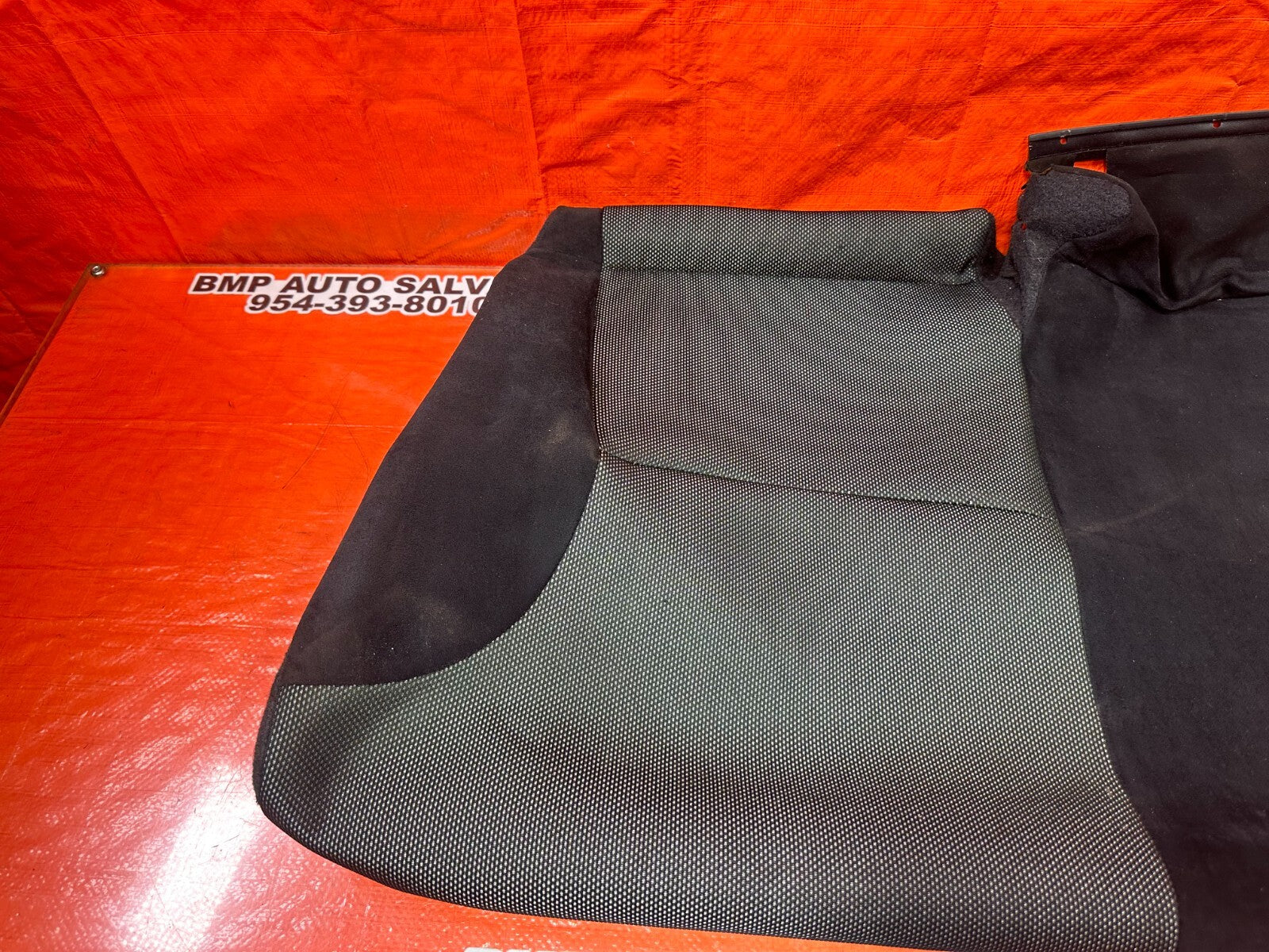 02 05 HONDA CIVIC SI EP3 PASSENGER REAR LOWER SEAT SKIN WRAP COVER OEM 2589