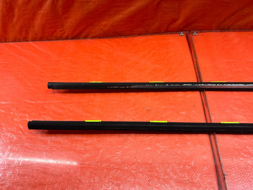 96 00 HONDA CIVIC COUPE HATCH EXTERIOR DOOR WINDOW GLASS TRIM SET LEFT RIGHT 2315