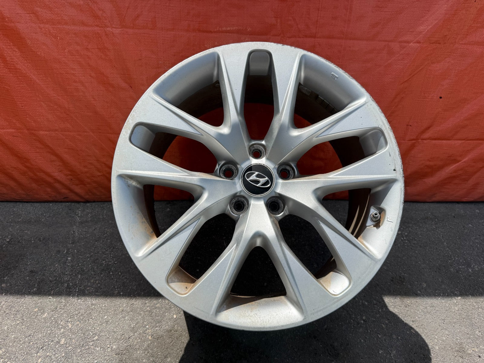 13 16 HYUNDAI GENESIS COUPE  REAR WHEEL RIM 18x8.5 +32   OEM FACTORY #3267