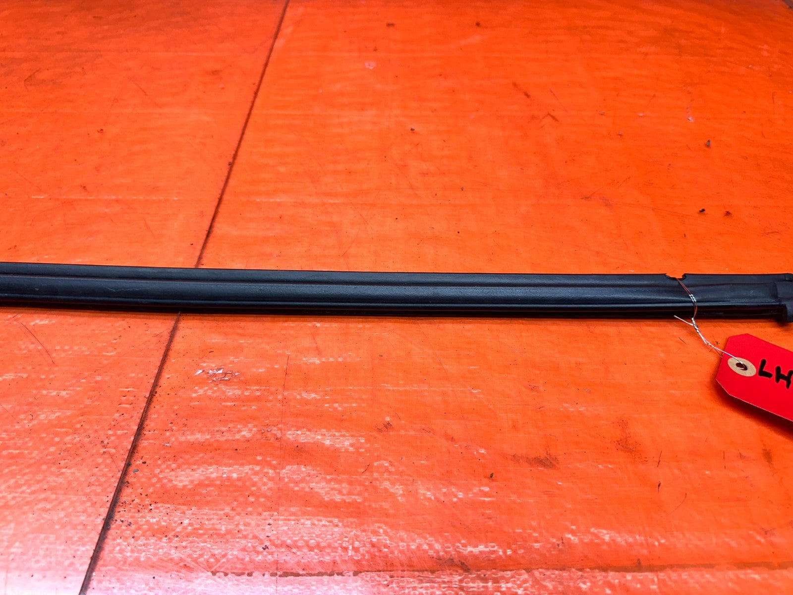94 01 ACURA INTEGRA COUPE LEFT DRIVER DOOR UPPER GLASS WEATHERSTRIP OEM #3315