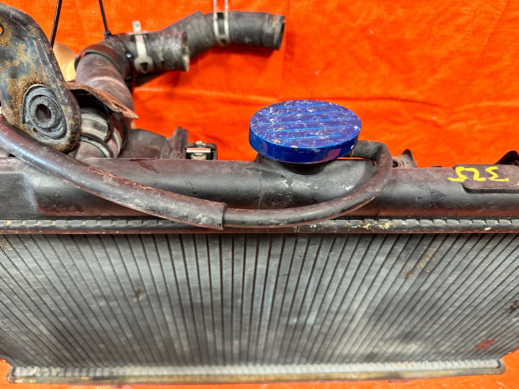 90 91 HONDA CIVIC   5 SPEED MANUAL RADIATOR W/ BOTH FANS TANK BRACKETS OEM 32517