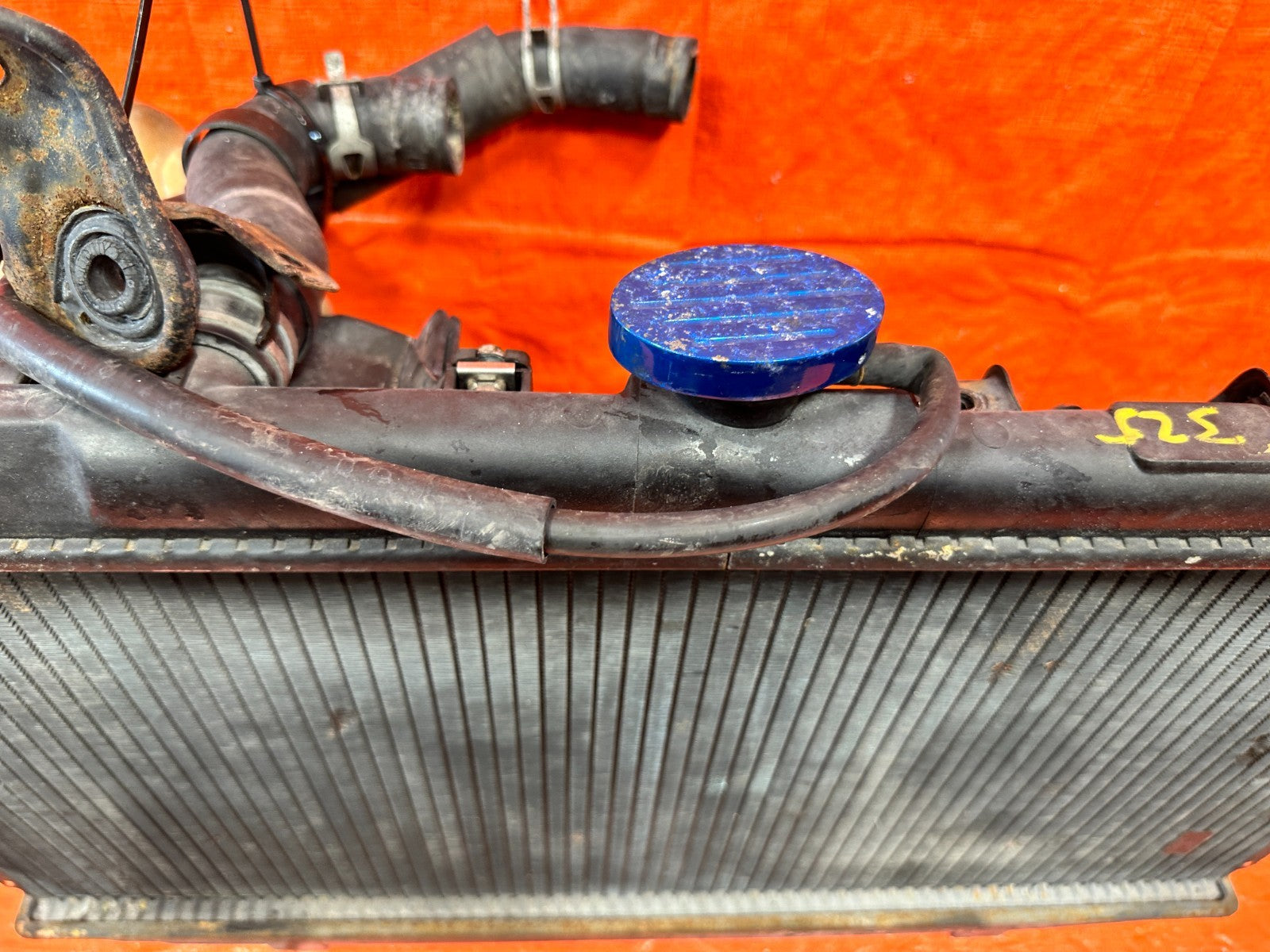 90 91 HONDA CIVIC   5 SPEED MANUAL RADIATOR W/ BOTH FANS TANK BRACKETS OEM 32517