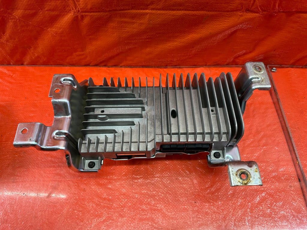 08 15 INFINITI G37 & Q60   2D COUPE   COMPLETE FACTORY BOSE AMPLIFIER   OEM #2070
