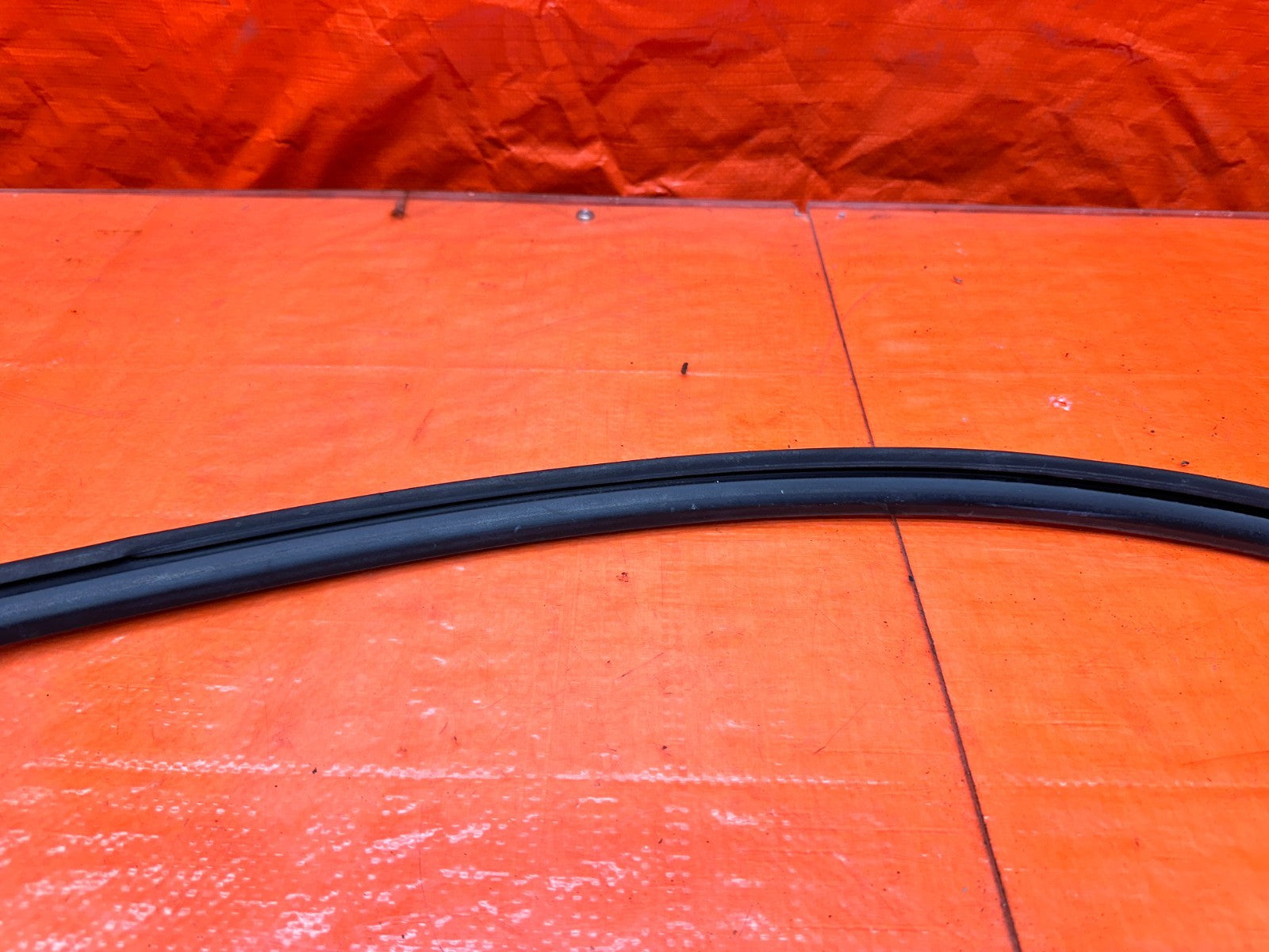 94 01 ACURA INTEGRA 2D RIGHT PASSENGER DOOR WINDOW RUN CHANNEL SEAL OEM #3316