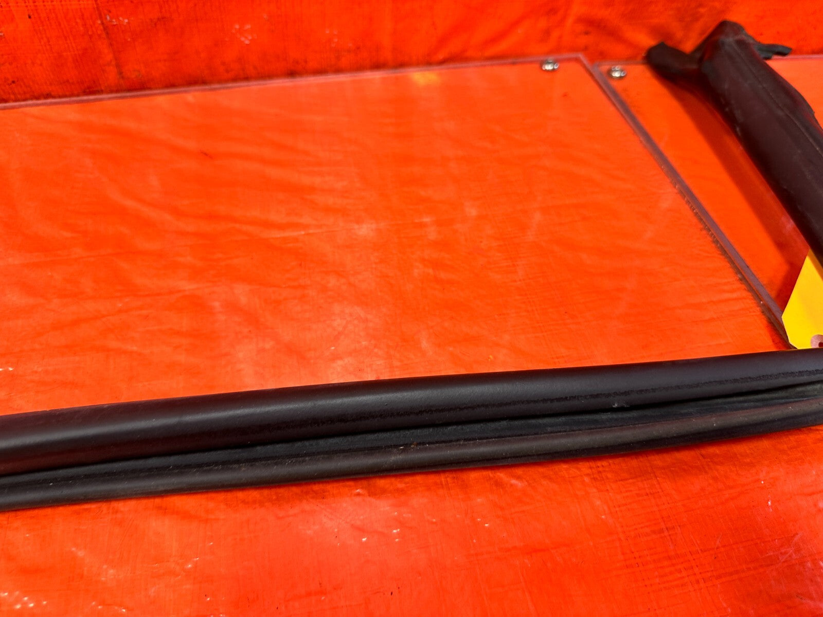 13 16 SCION FRS RIGHT WINDOW GLASS RUN CHANNEL UPPER WEATHER STRIP OEM 2934