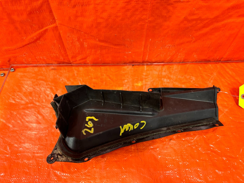 90 95 MAZDA MX 5 MIATA   RIGHT WIPER COWL TRIM BAFFLE   OEM FACTORY #2677