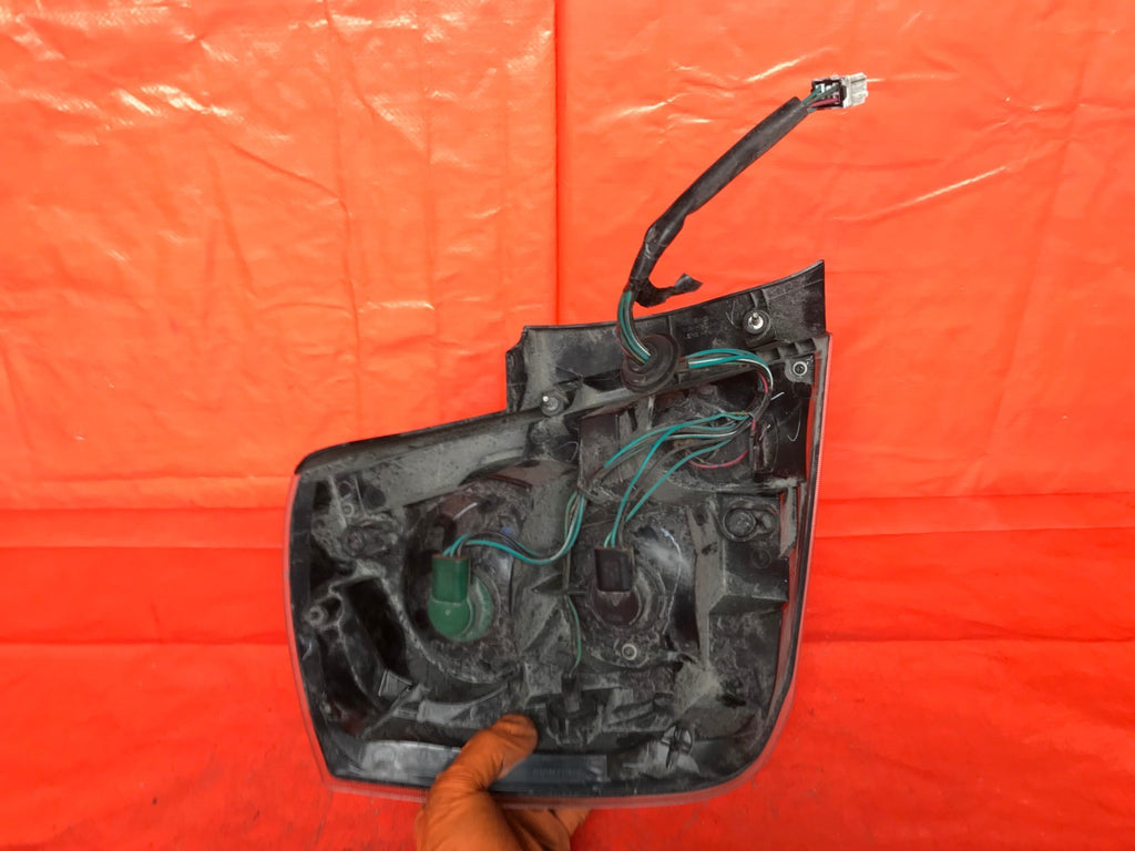 OEM 2010 2011 2012 NISSAN SENTRA PASSENGER RIGHT OUTER TAIL LIGHT LAMP 10 11 127