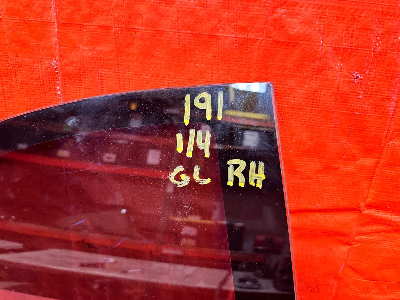 96 00 HONDA CIVIC   2D COUPE PASSENGER RIGHT REAR QUARTER 1/4 GLASS OE OEM #1911