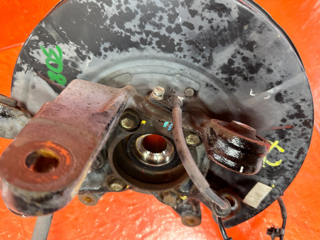 10 16 HYUNDAI GENESIS COUPE   PASSENGER RIGHT REAR SPINDLE KNUCKLE HUB OEM #30213
