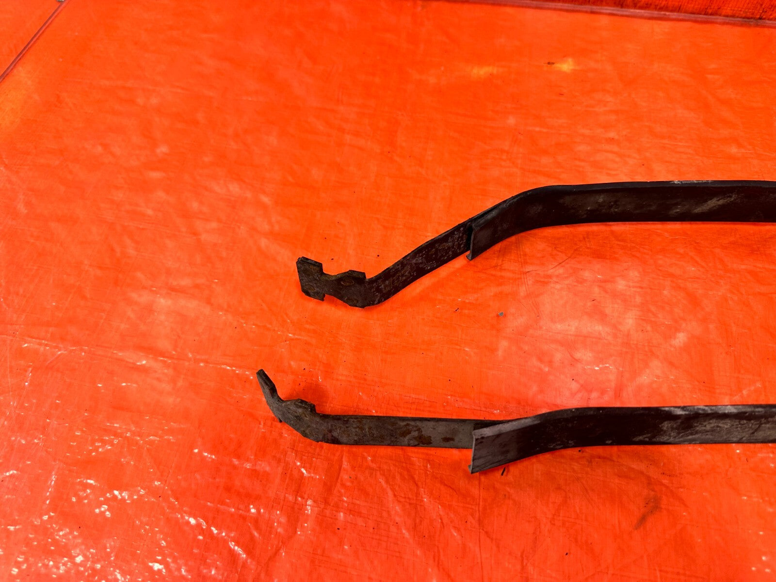 88 91 HONDA CRX   GASOLINE GAS FUEL TANK STRAP SET STRAPS SUPPORTS   OEM #2775