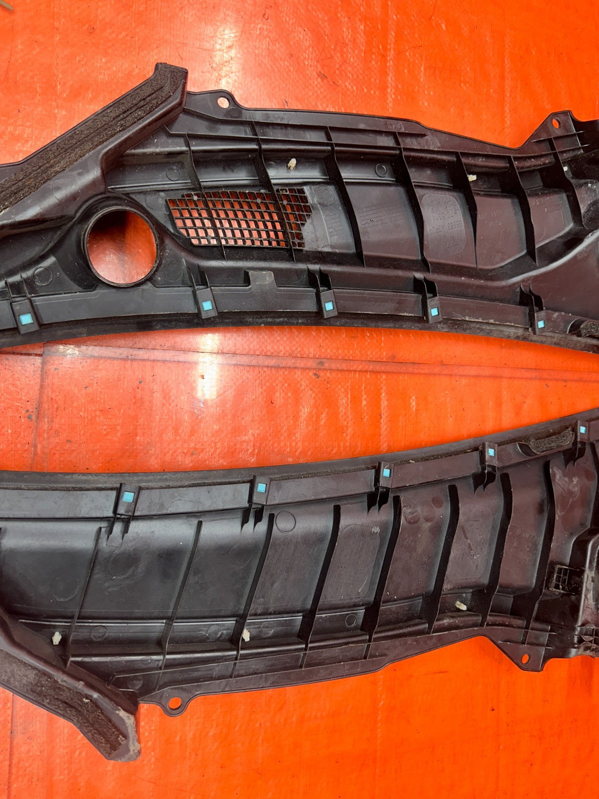14-15 INFINITI Q50 3.7L AWD FRONT WINDSHIELD WIPER PLASTIC COWL COVER TRIM PANEL9