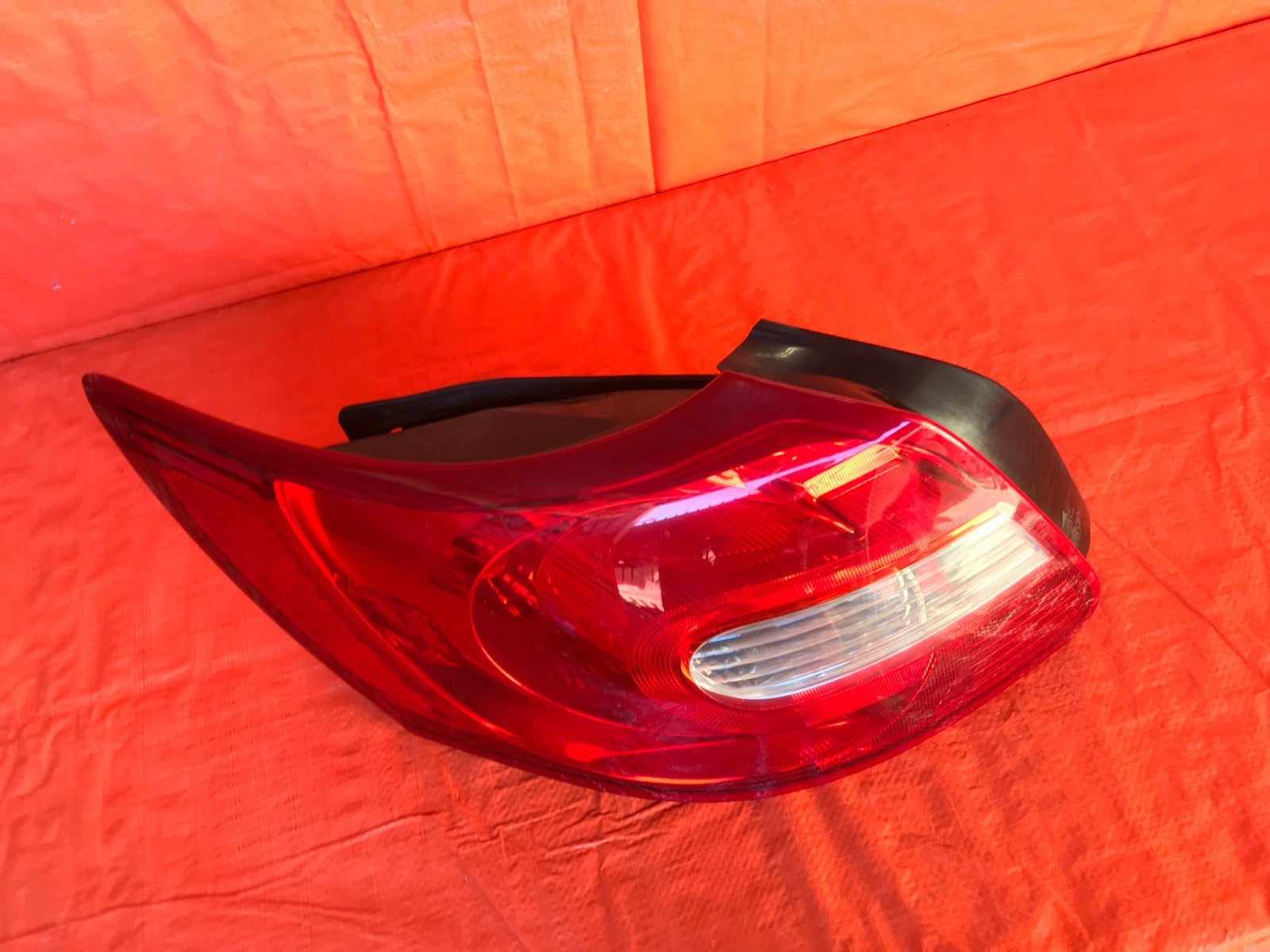 OEM 2011 2012 2013 SUZUKI KIZASHI DRIVER LEFT OUTER TAIL LIGHT LAMP L LH6